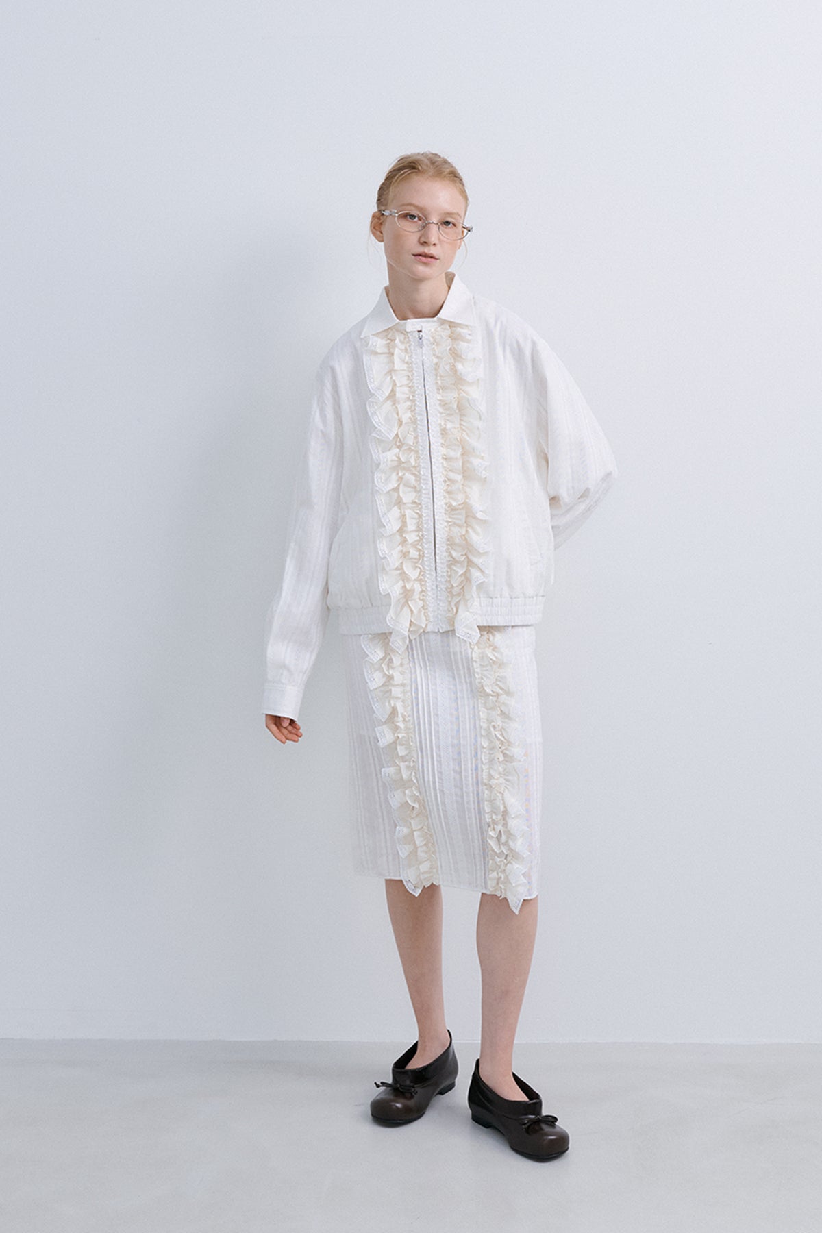 FLOWER RUFFLE BOMBER - IVORY