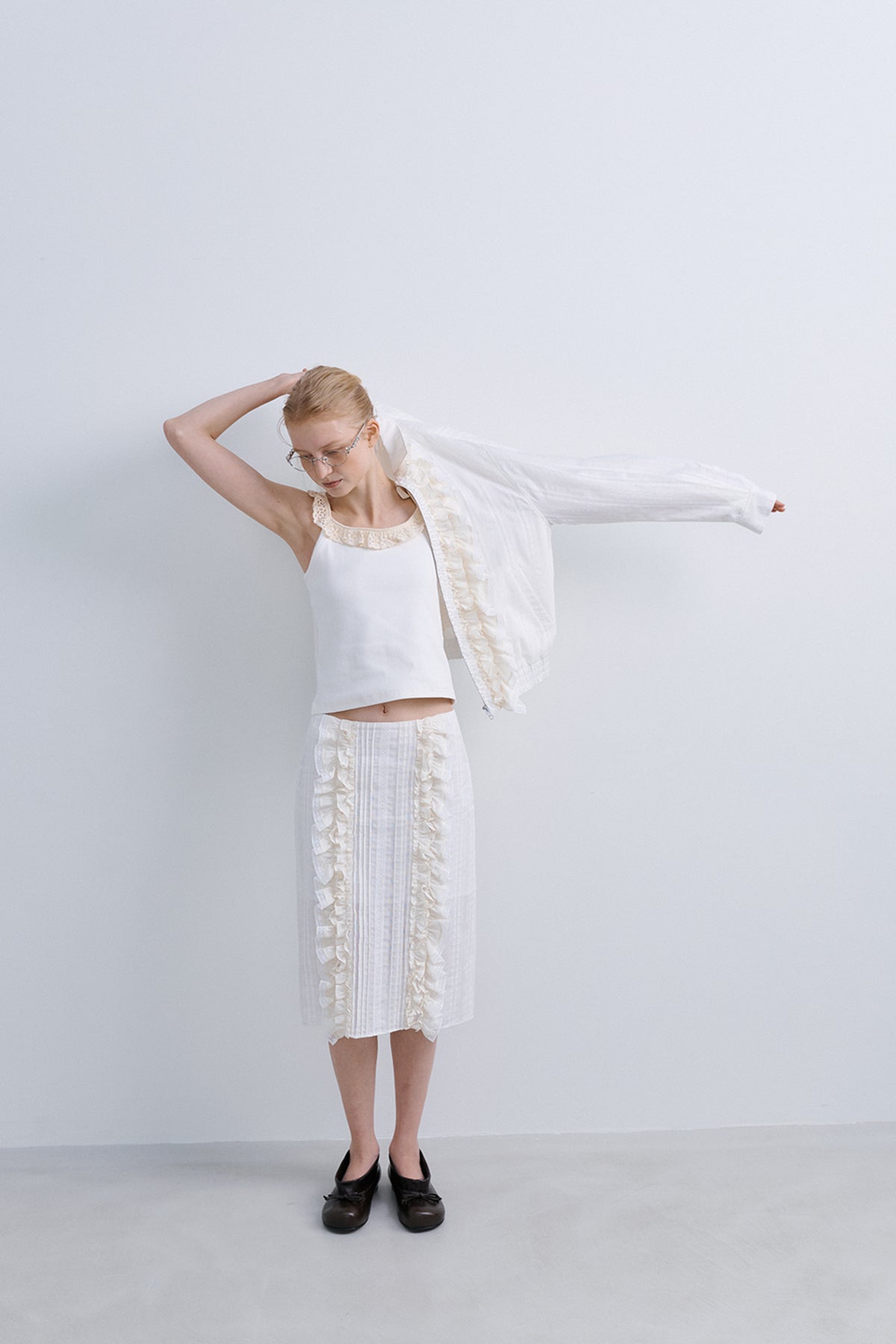 FLOWER RUFFLE BOMBER - IVORY
