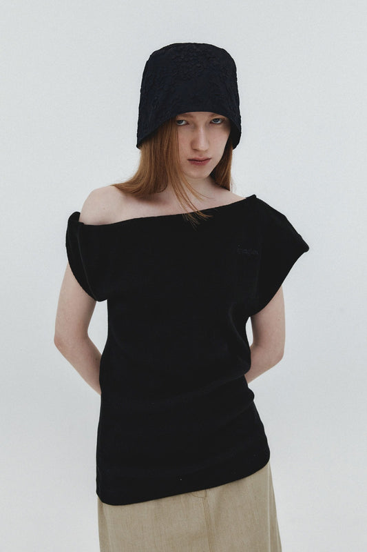 TWISTED ASYMMETRIC T - BLACK