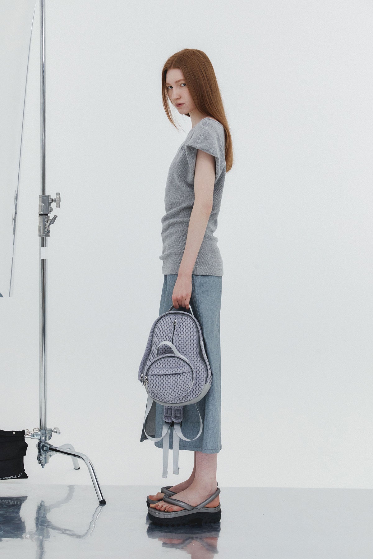 TWISTED ASYMMETRIC T - DEEP GREY
