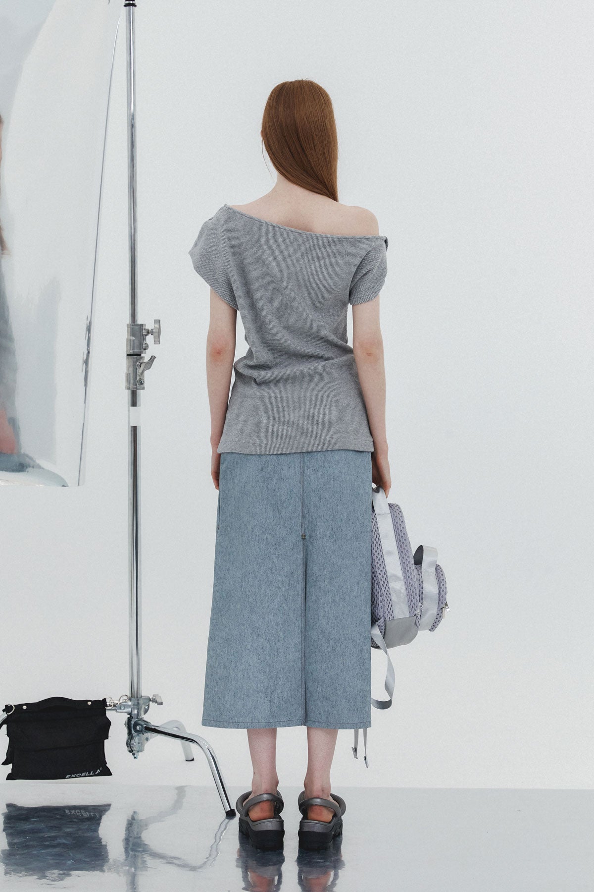 TWISTED ASYMMETRIC T - DEEP GREY