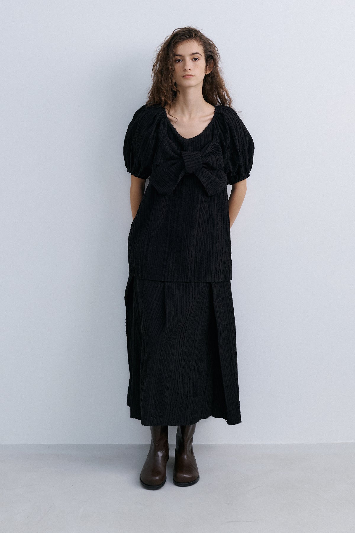 ORIGAMI RIBBON PATCHED BLOUSE - BLACK
