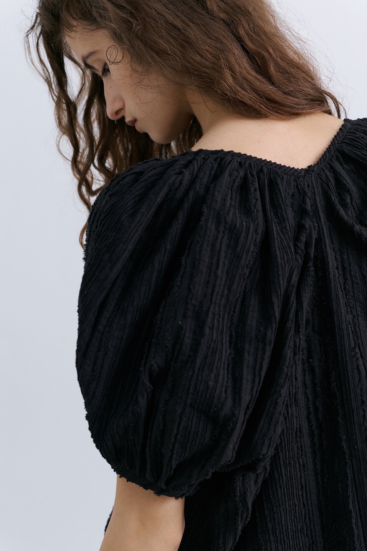 ORIGAMI RIBBON PATCHED BLOUSE - BLACK
