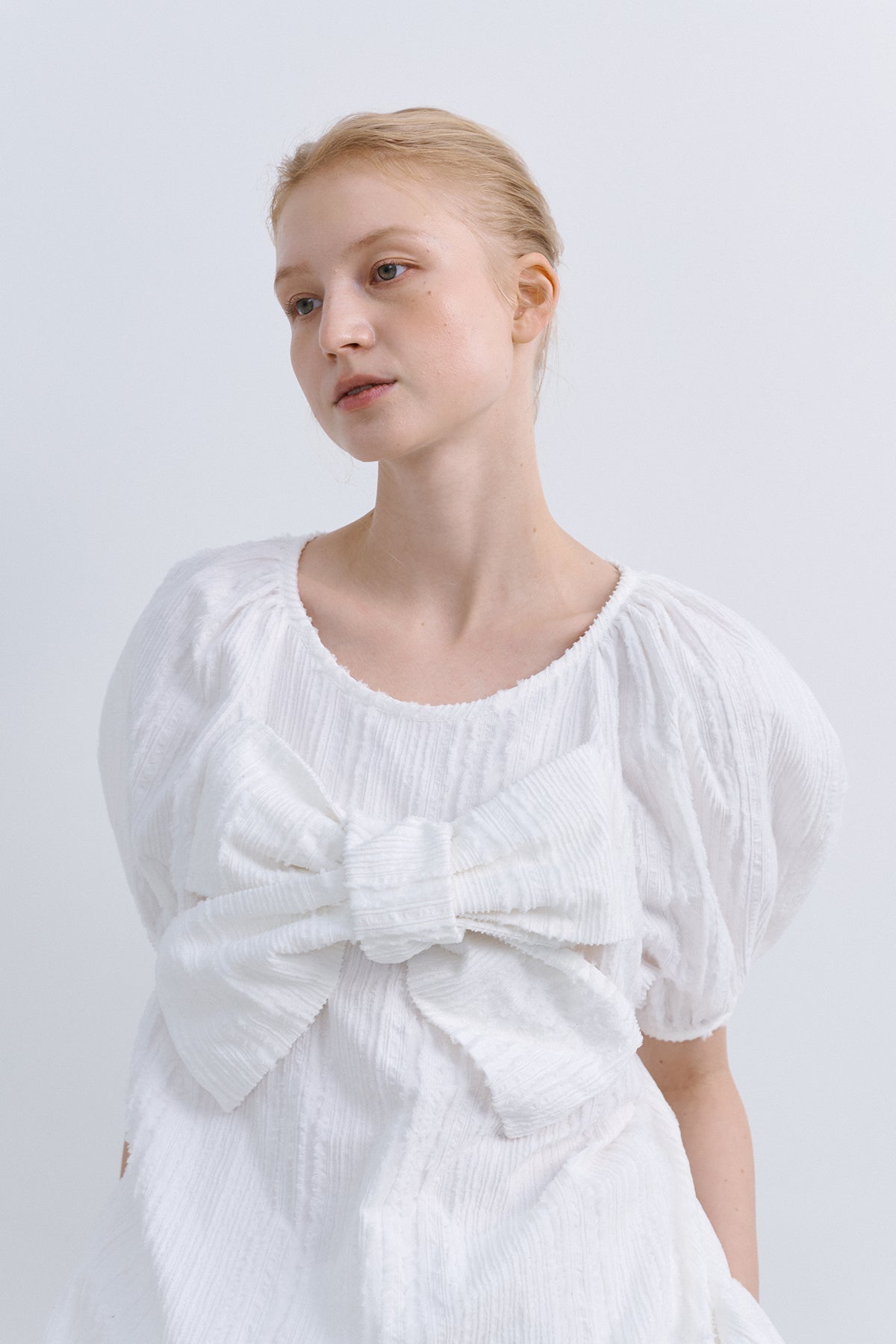 ORIGAMI RIBBON PATCHED BLOUSE - IVORY