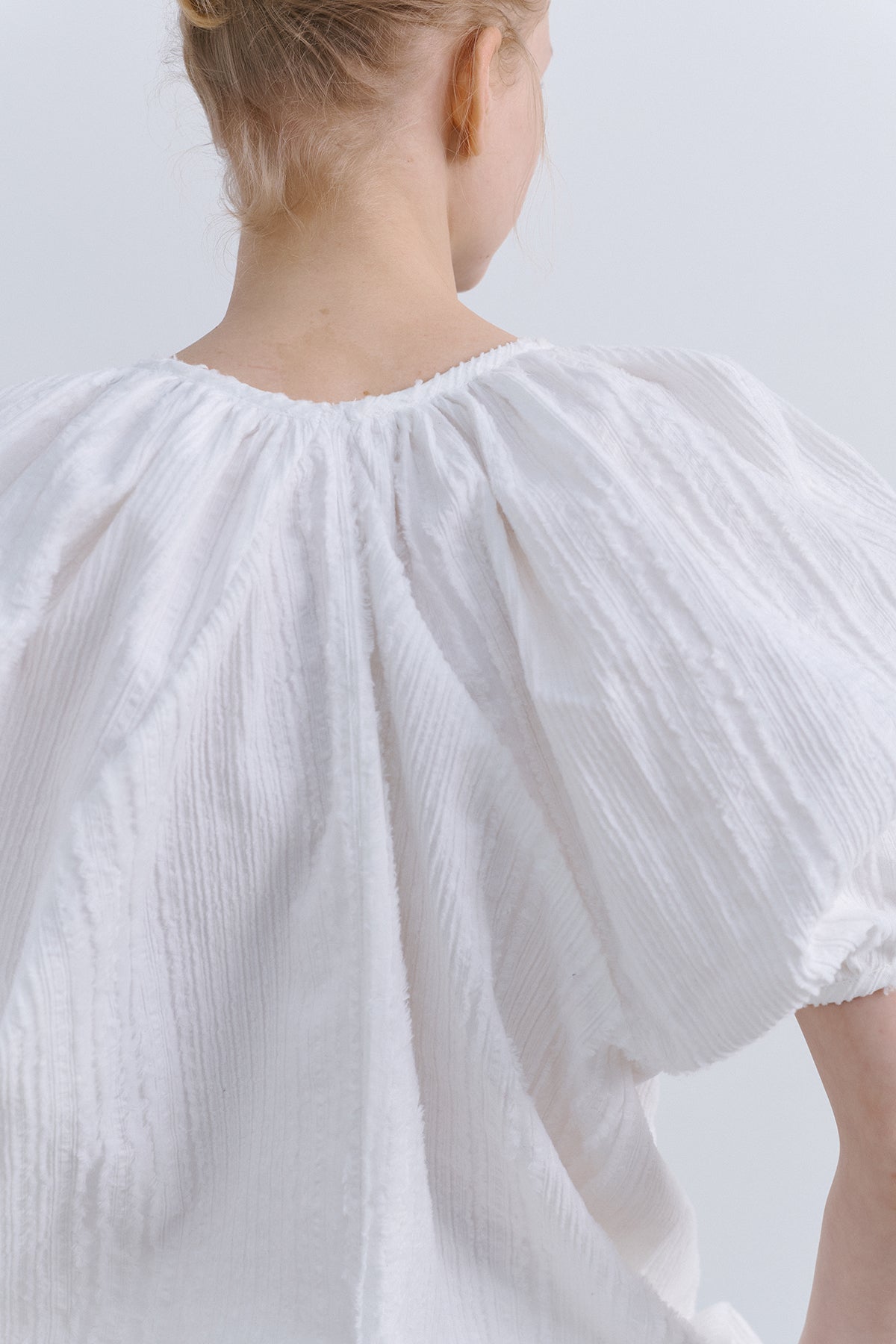 ORIGAMI RIBBON PATCHED BLOUSE - IVORY