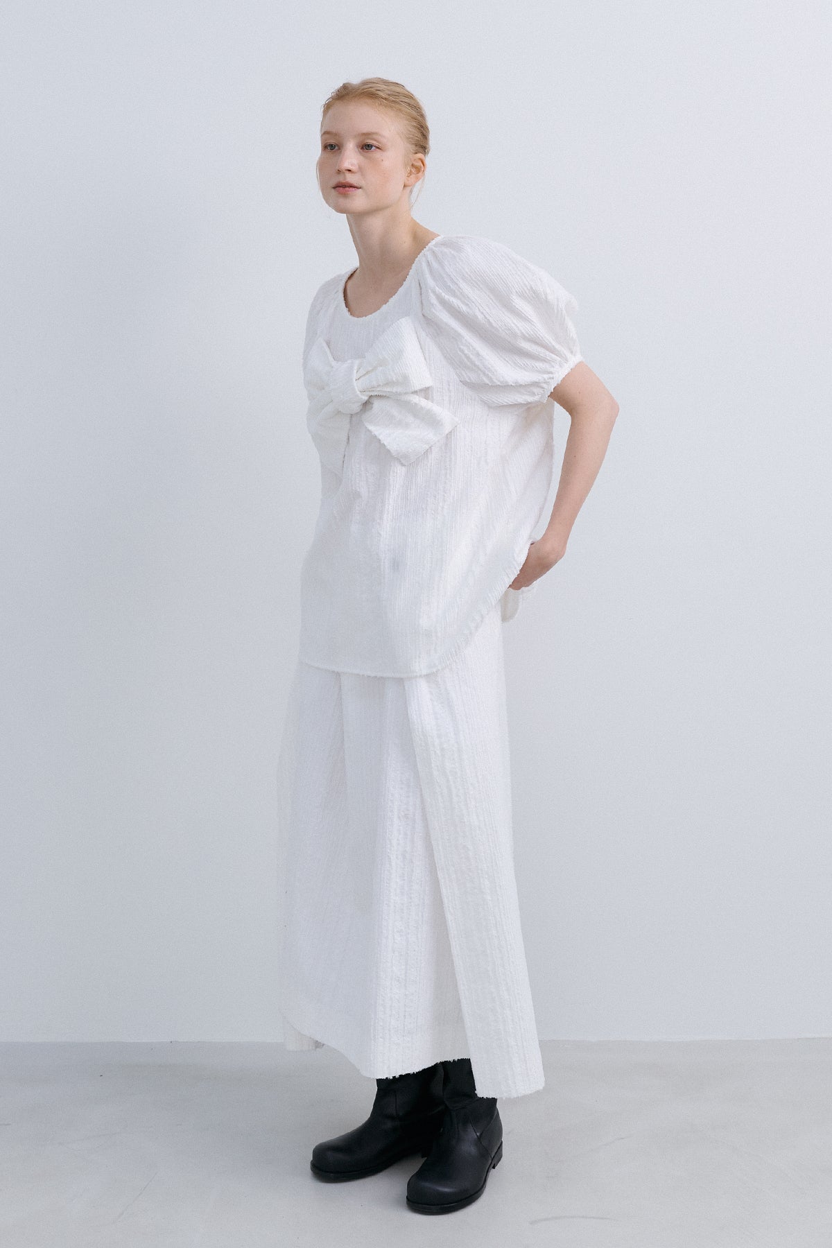ORIGAMI RIBBON PATCHED BLOUSE - IVORY