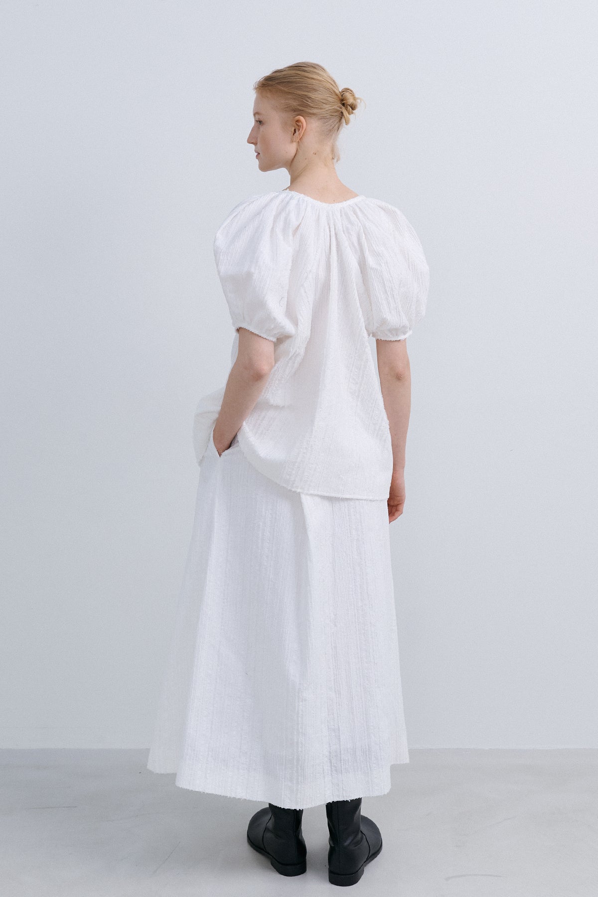 ORIGAMI RIBBON PATCHED BLOUSE - IVORY