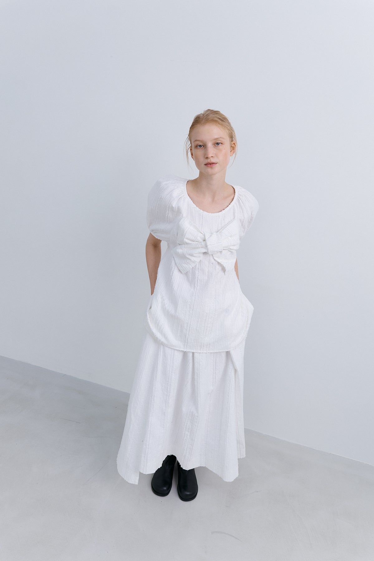 ORIGAMI RIBBON PATCHED BLOUSE - IVORY
