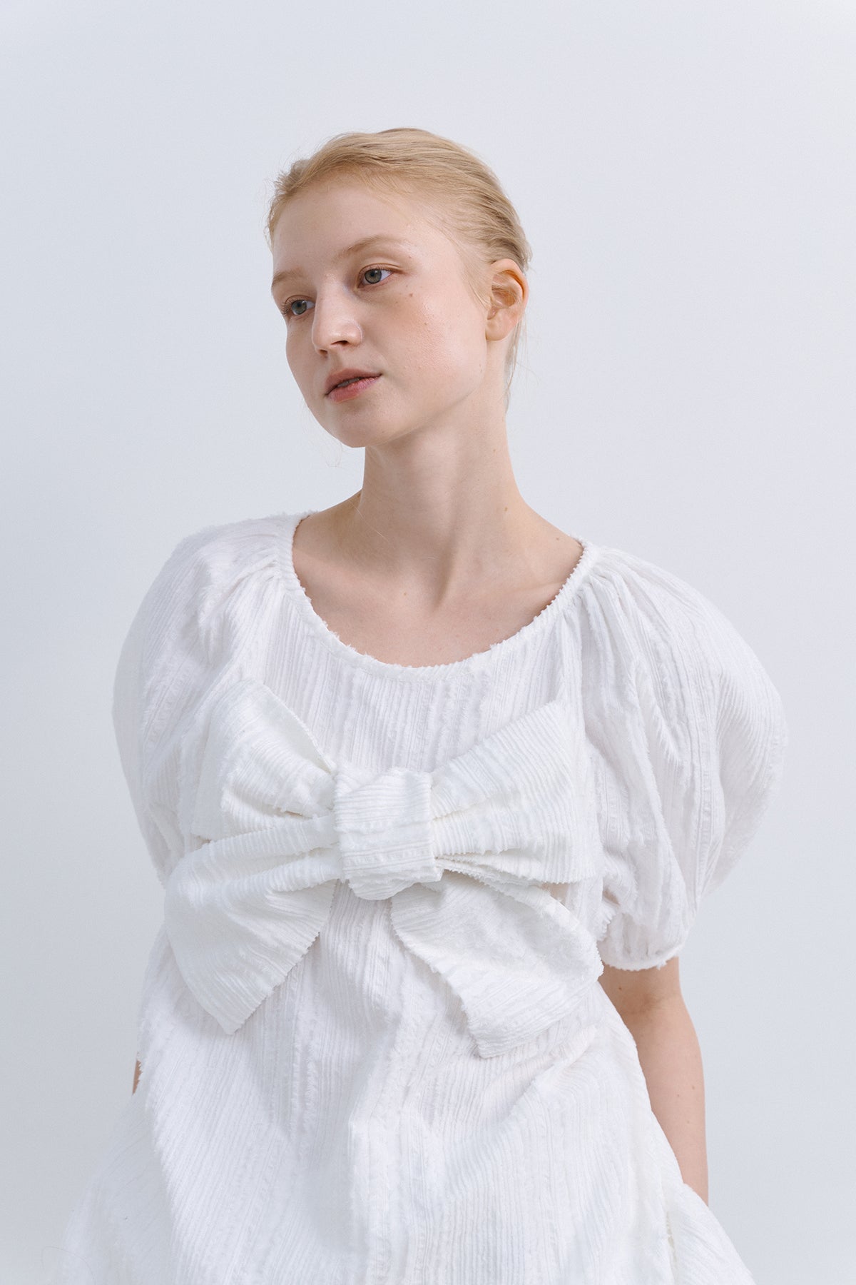 ORIGAMI RIBBON PATCHED BLOUSE - IVORY