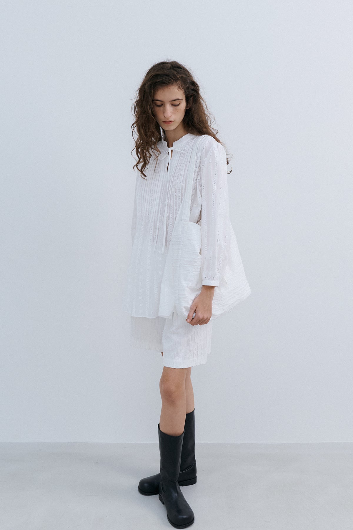TUCKING BLOUSE - WHITE
