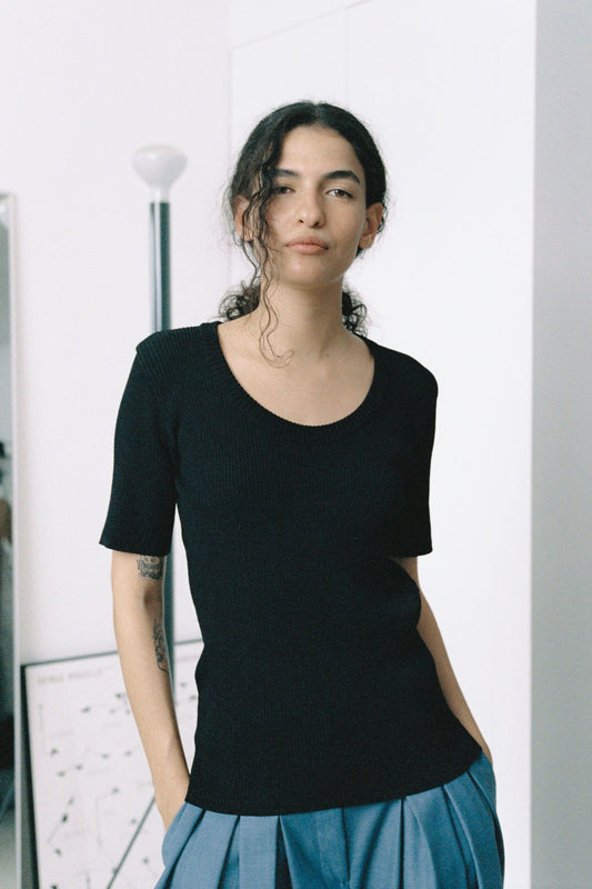 ROUND NECK KNIT (4COLORS)